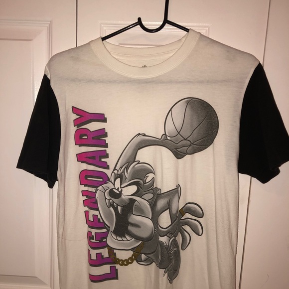 Men’s Looney Toons Medium T-Shirt - Picture 1 of 3